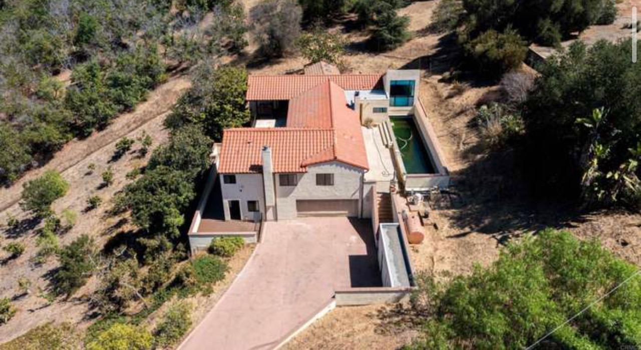 Main property image